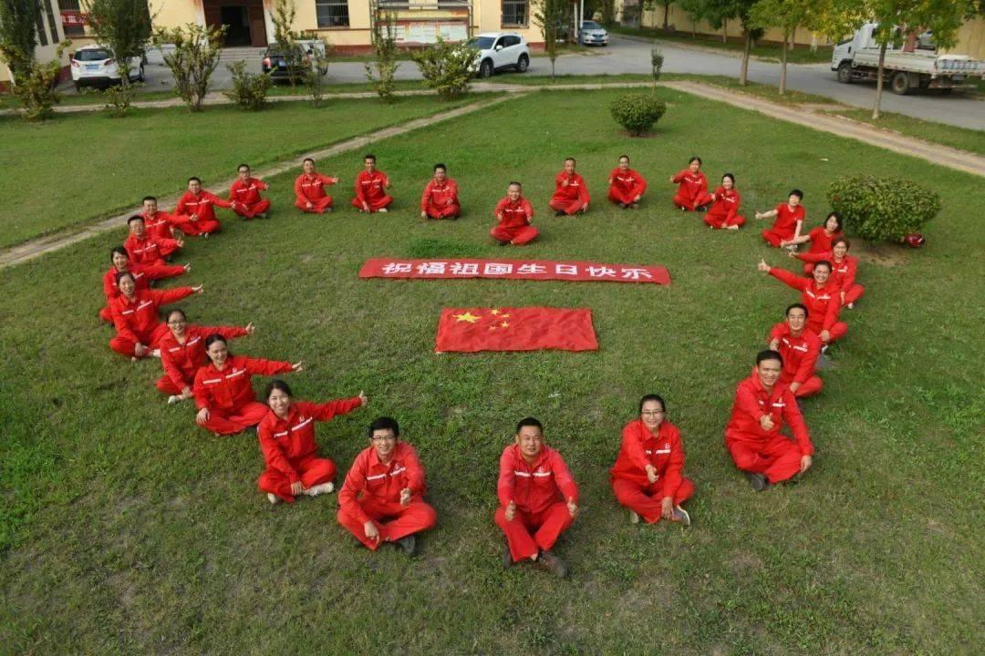 金刚鹦鹉逃生